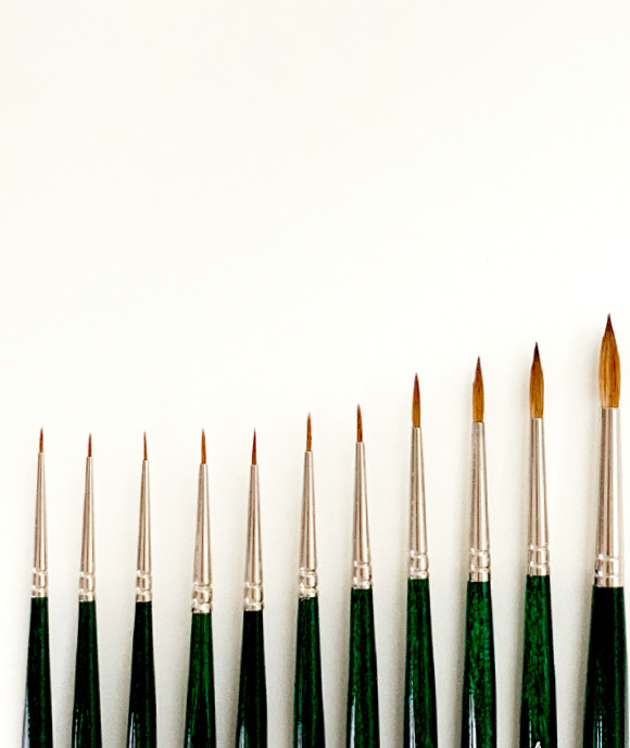 DELTA KOLINSKY RED SABLE PAINTBRUSH – Round Size 0