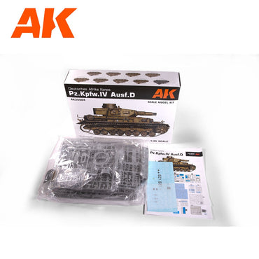 AK Interactive Pz.Kpfw.IV Ausf.D Afrika Korps + 5 Figures German Tank Crew Plastic Model Kit