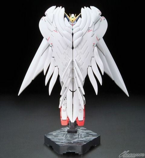 Bandai 1/144 RG XXXG-00W0 Wing Gundam Zero (EW)