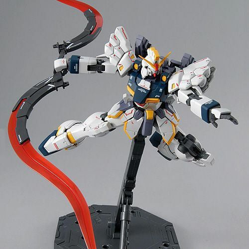 Bandai MG 1/100 GUNDAM SANDROCK EW VER.