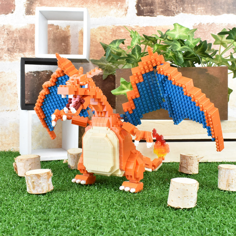 NanoBlock (NBPM_080) - Model - DX Charizard