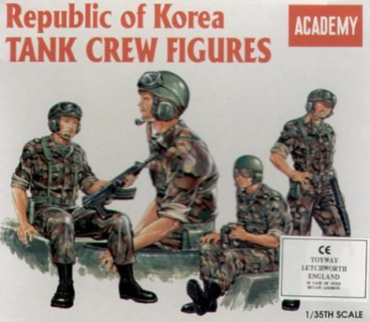 Academy 1/35 Republic of Korea Tank Crew 1369 Plastic Model Kit